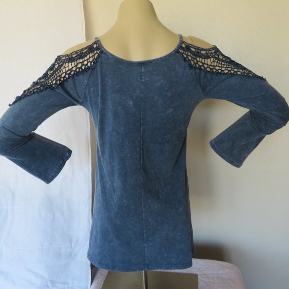Women's PPLA Blue Lace Cold Shoulder Top - Picture 2 of 7